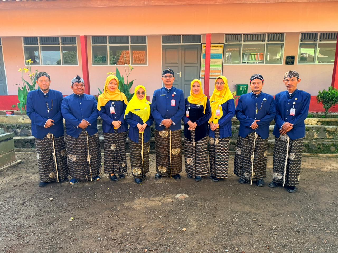 Baju Khas Cilacap 5